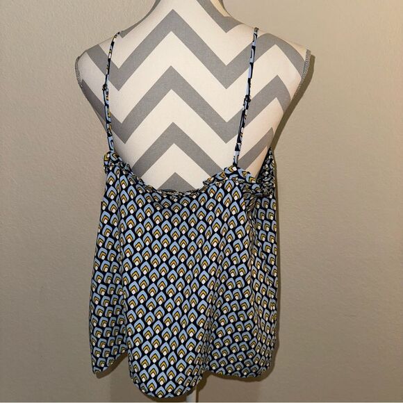 NWT Halogen Blue Art Deco Metric Print Ruffle Triangle V Neck Tank Top Large - Picture 5 of 11